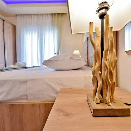 Avgeris Luxury Studio